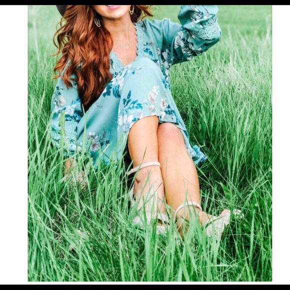 Kori ⚠️FINAL MARKDOWN BABY DOLL LACE TRIMMED DRESS - Picture 4 of 8